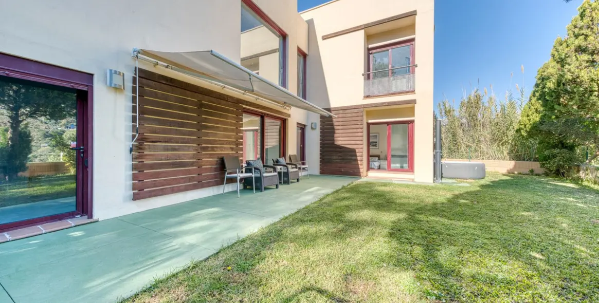 Продажа  отдельно стоящей виллы в Los Flamingos 2