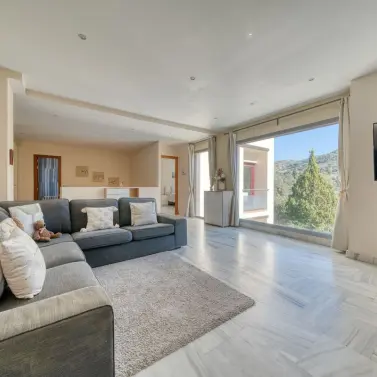 Short-term rent of detached villa in Benahavís
