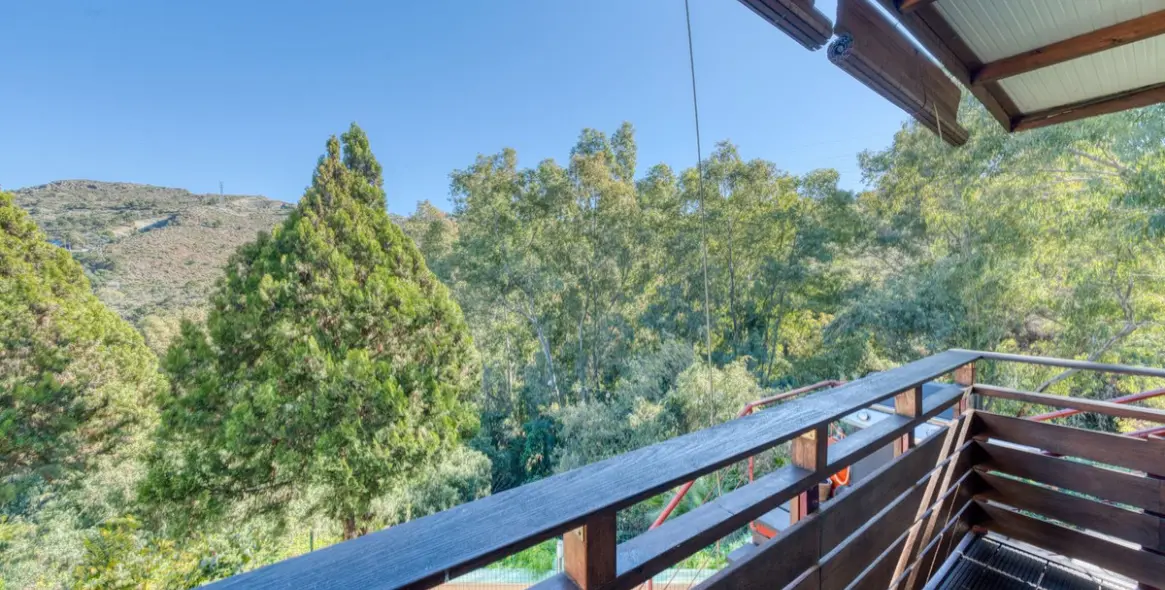 Продажа  отдельно стоящей виллы в Los Flamingos 12