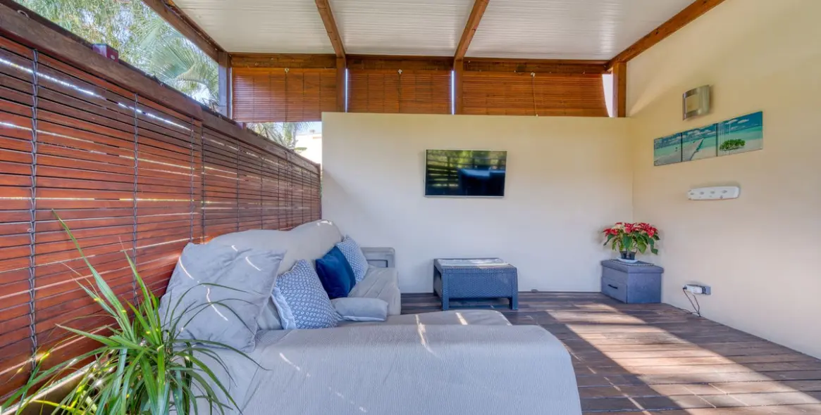 Продажа  отдельно стоящей виллы в Los Flamingos 13