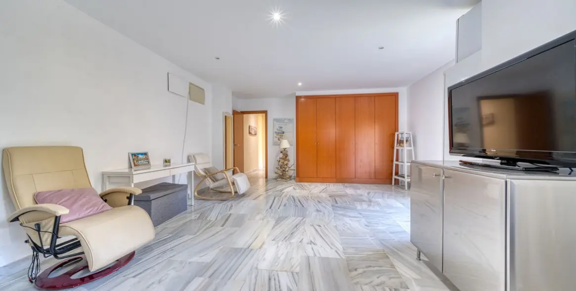 Sale of detached villa in Los Flamingos 22