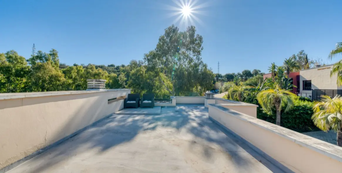 Sale of detached villa in Los Flamingos 32