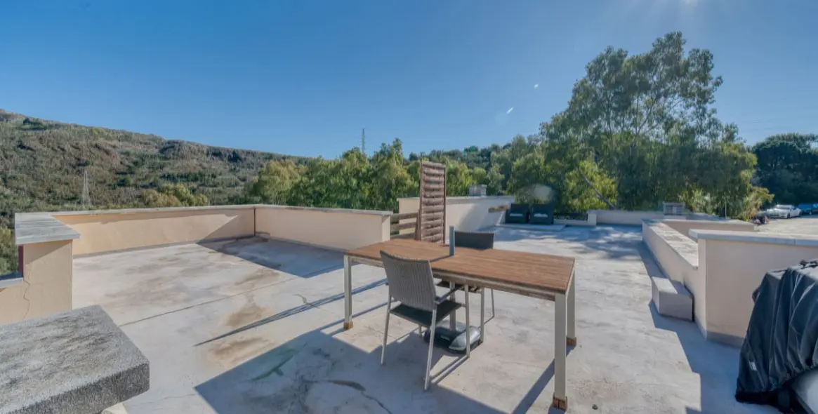 Sale of detached villa in Los Flamingos 33