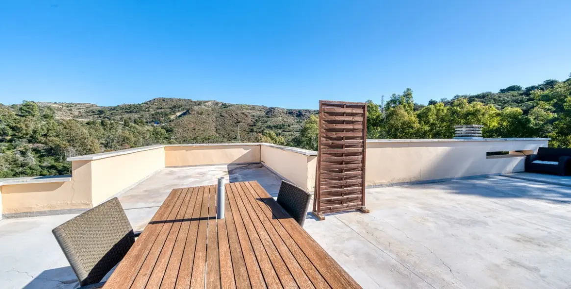 Sale of detached villa in Los Flamingos 34