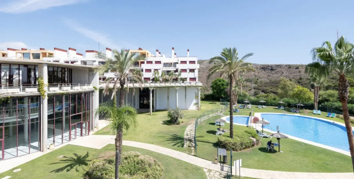 Sale of detached villa in Los Flamingos 36