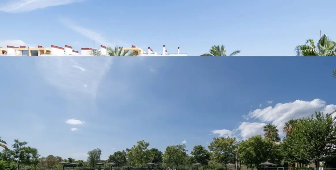 Sale of detached villa in Los Flamingos 38