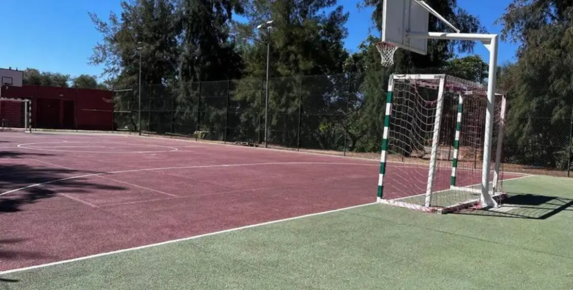 Sale of detached villa in Los Flamingos 48