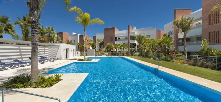 Sale of middle floor apartment in Los Arqueros 0
