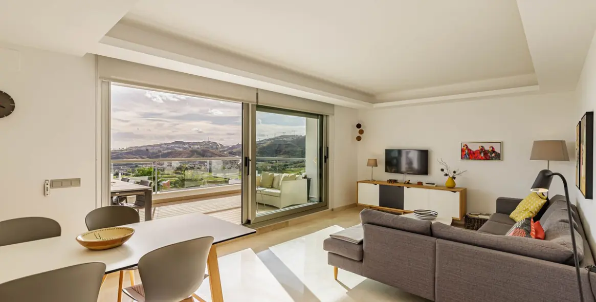 Продажа апартаментов на среднем этаже в Los Arqueros 3