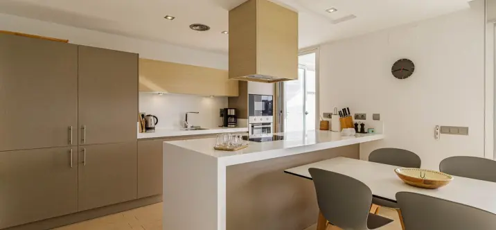 Sale of middle floor apartment in Los Arqueros 3