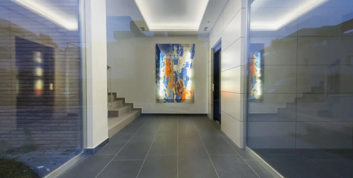 Продажа апартаментов на среднем этаже в Los Arqueros 16