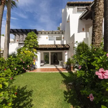 Продажа таунхауса в New Golden Mile