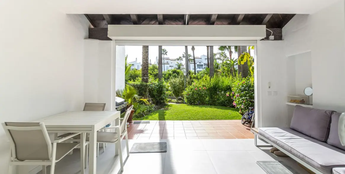 Продажа таунхауса в New Golden Mile 9