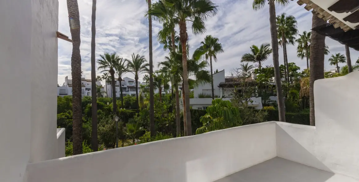 Продажа таунхауса в New Golden Mile 17