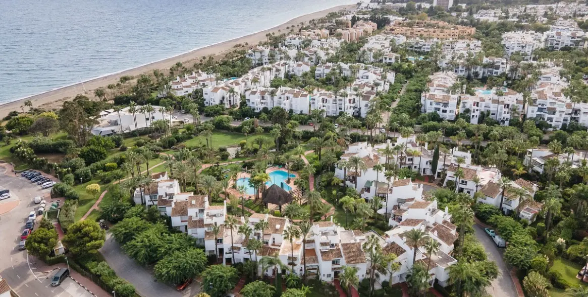 Sale of townhouse in New Golden Mile 34