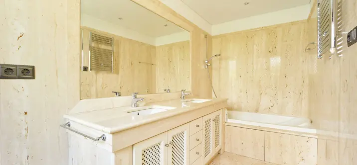 Продажа апартаментов на первом этаже в Estepona 4