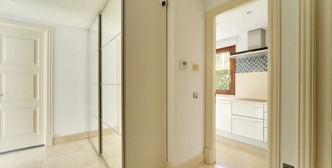 Продажа апартаментов на первом этаже в Estepona 9