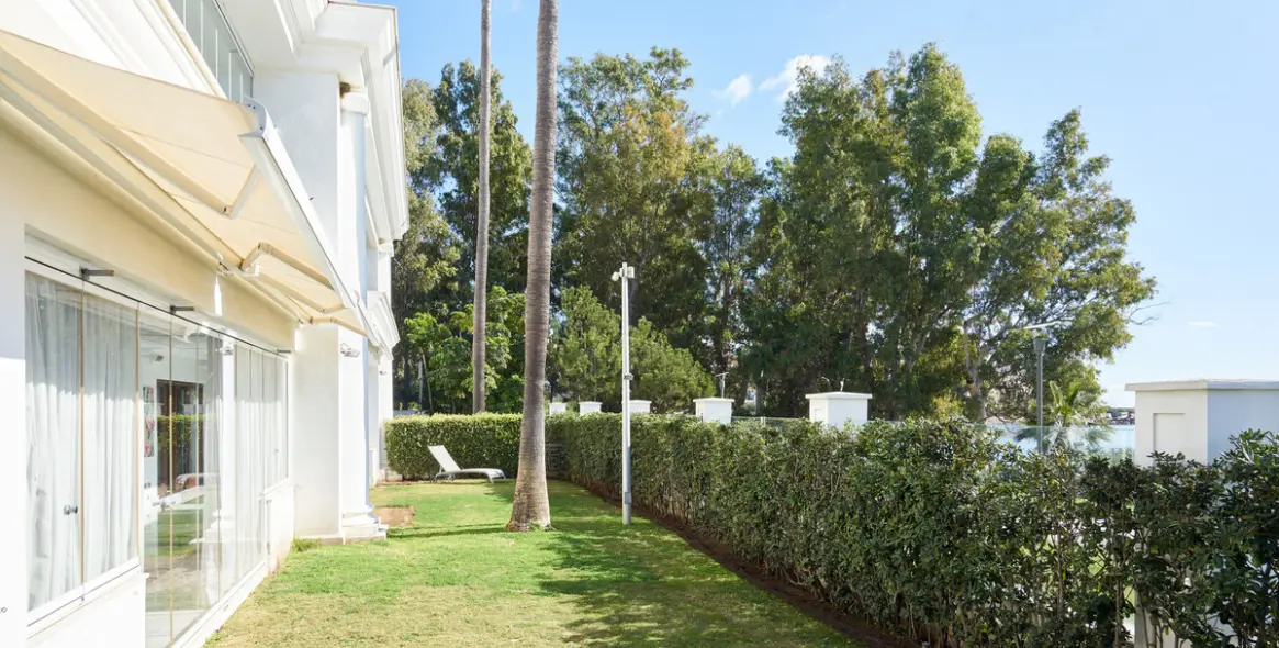 Продажа апартаментов на первом этаже в Estepona 14