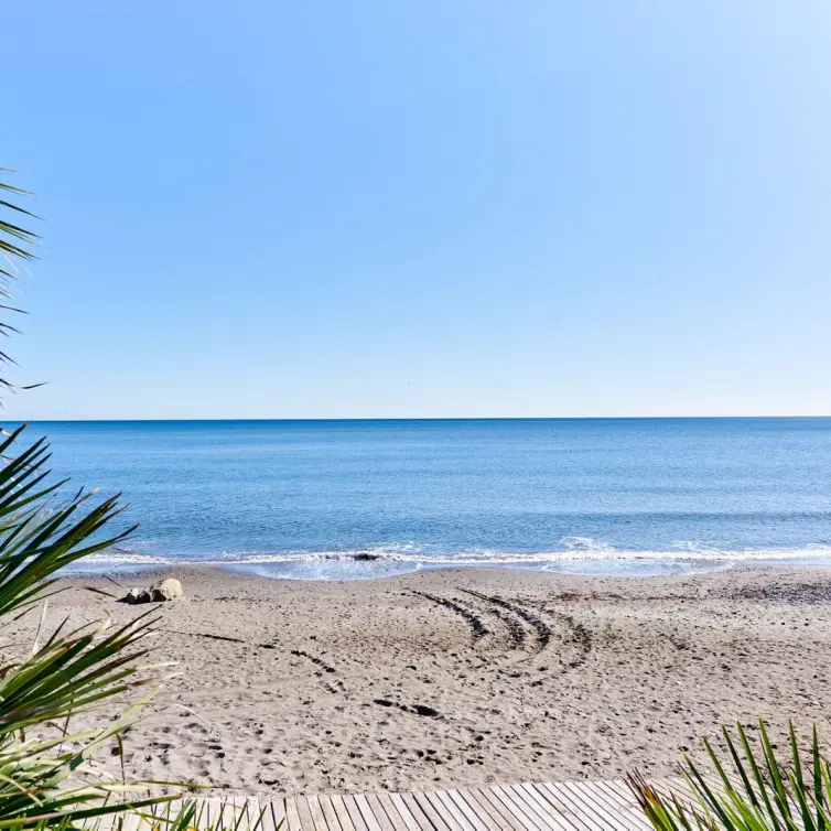 Venta de apartamento en planta baja en Estepona