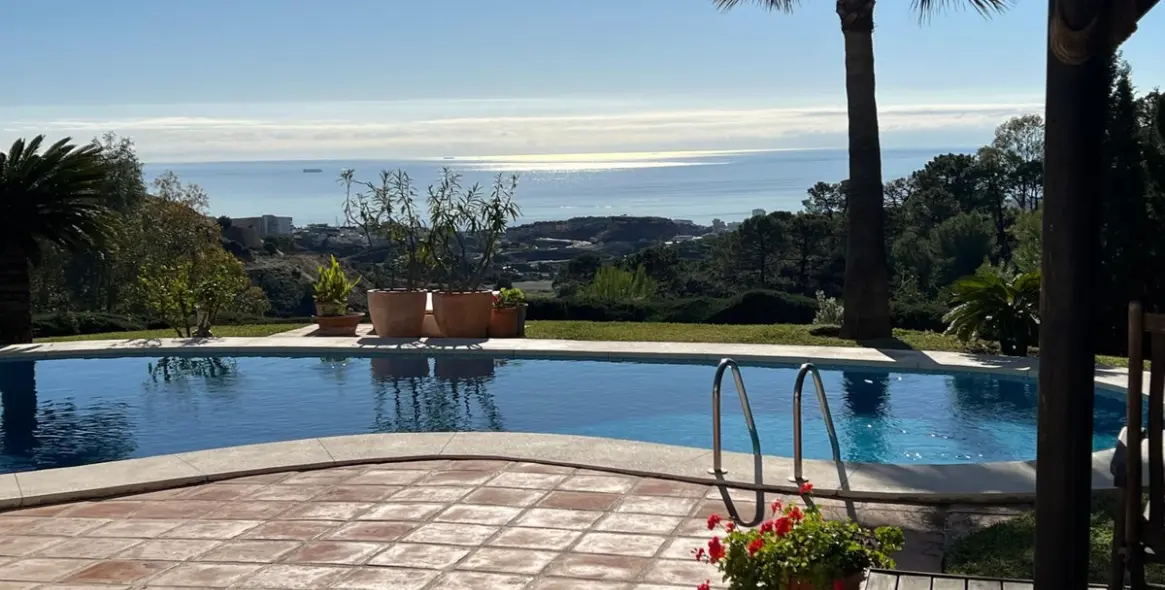 Продажа  отдельно стоящей виллы в Mijas 12