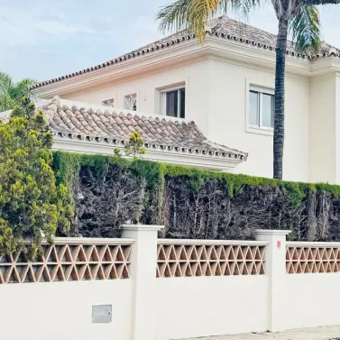 Venta de villa independiente en Guadalmina Alta