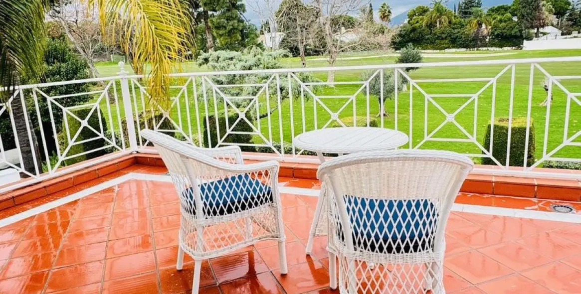 Продажа  отдельно стоящей виллы в Guadalmina Alta 2