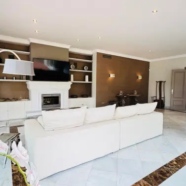 Venta de villa independiente en Guadalmina Alta