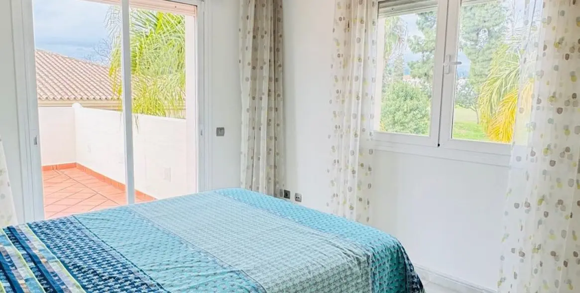 Продажа  отдельно стоящей виллы в Guadalmina Alta 10