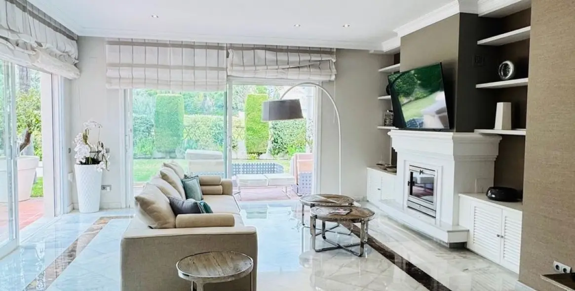 Продажа  отдельно стоящей виллы в Guadalmina Alta 14