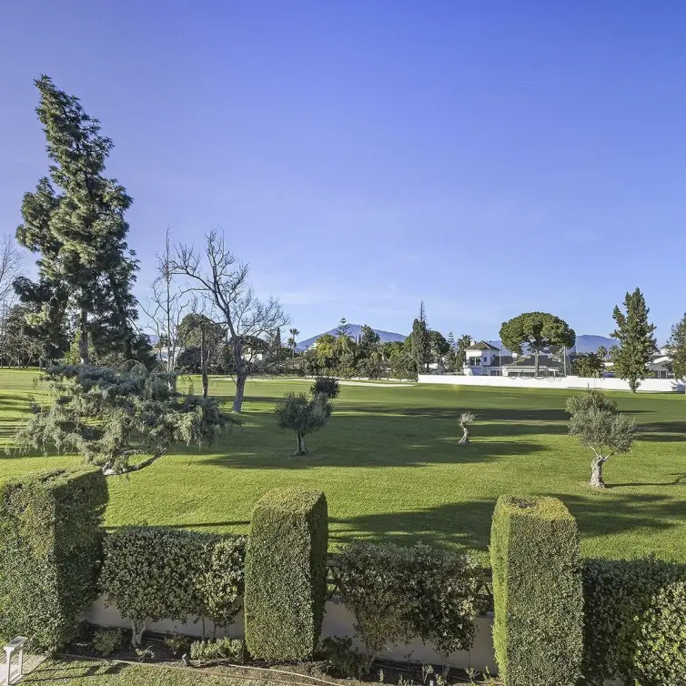Venta de villa independiente en Guadalmina Alta