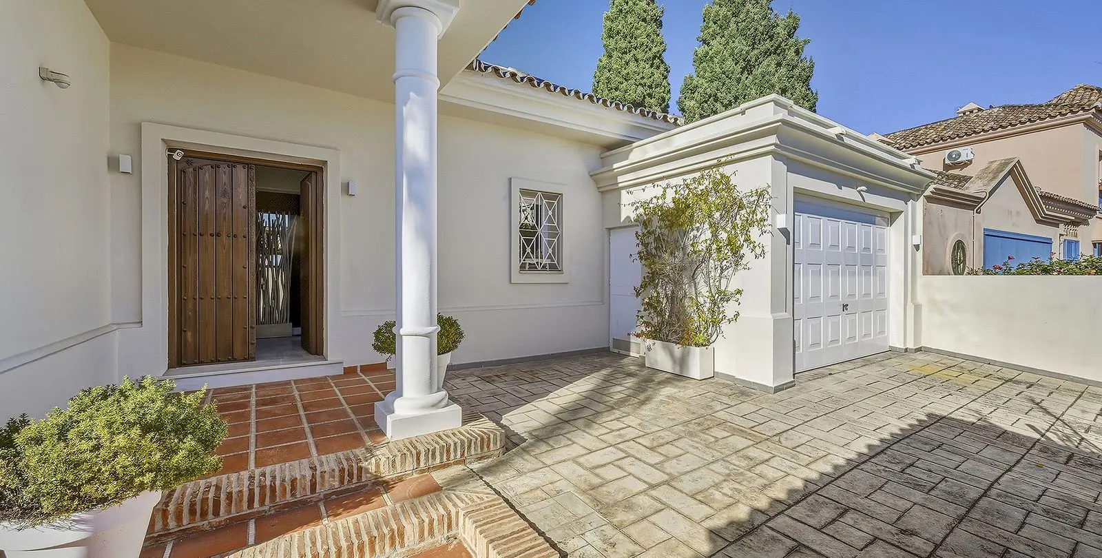 Venta de villa independiente en Guadalmina Alta 25