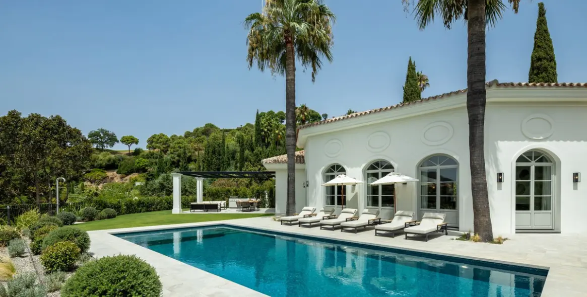 Продажа  отдельно стоящей виллы в Benahavís 32