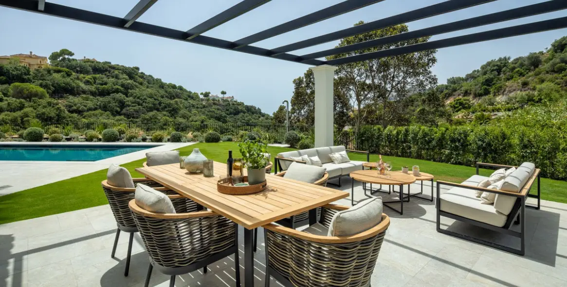 Продажа  отдельно стоящей виллы в Benahavís 35