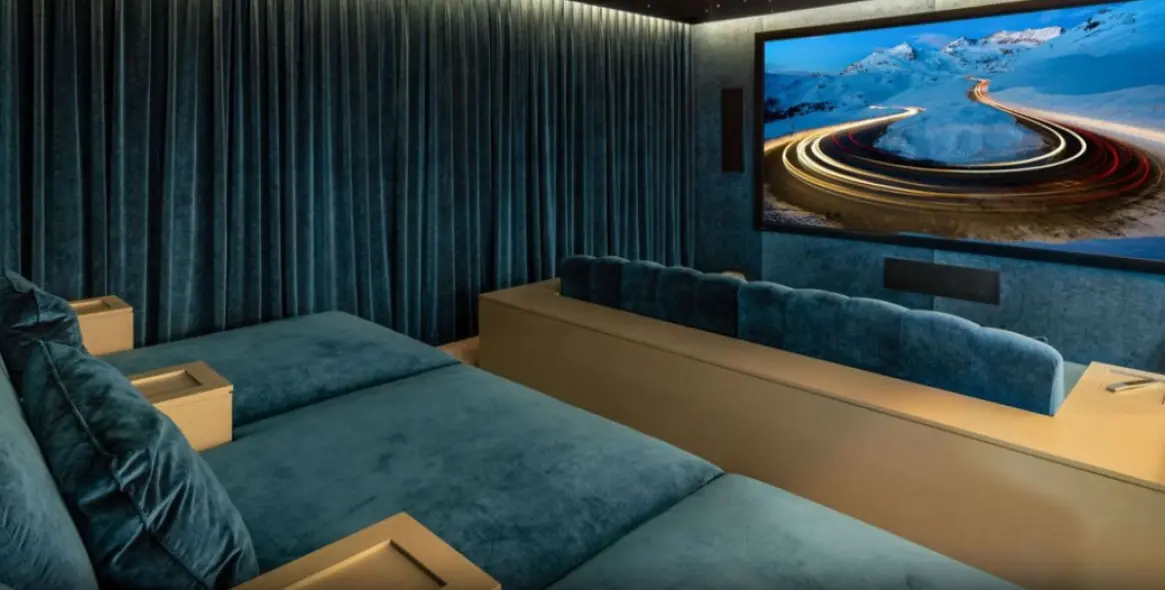 Sale of detached villa in Marbella 5