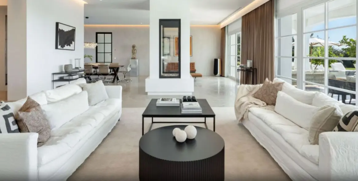 Sale of detached villa in Marbella 7