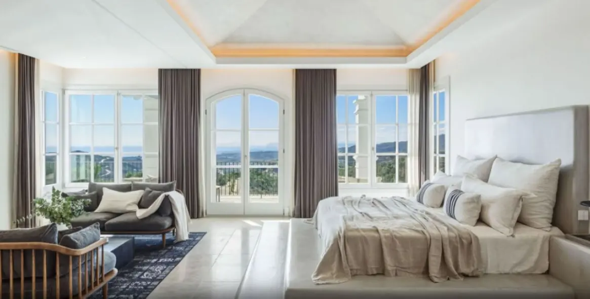 Sale of detached villa in Marbella 15