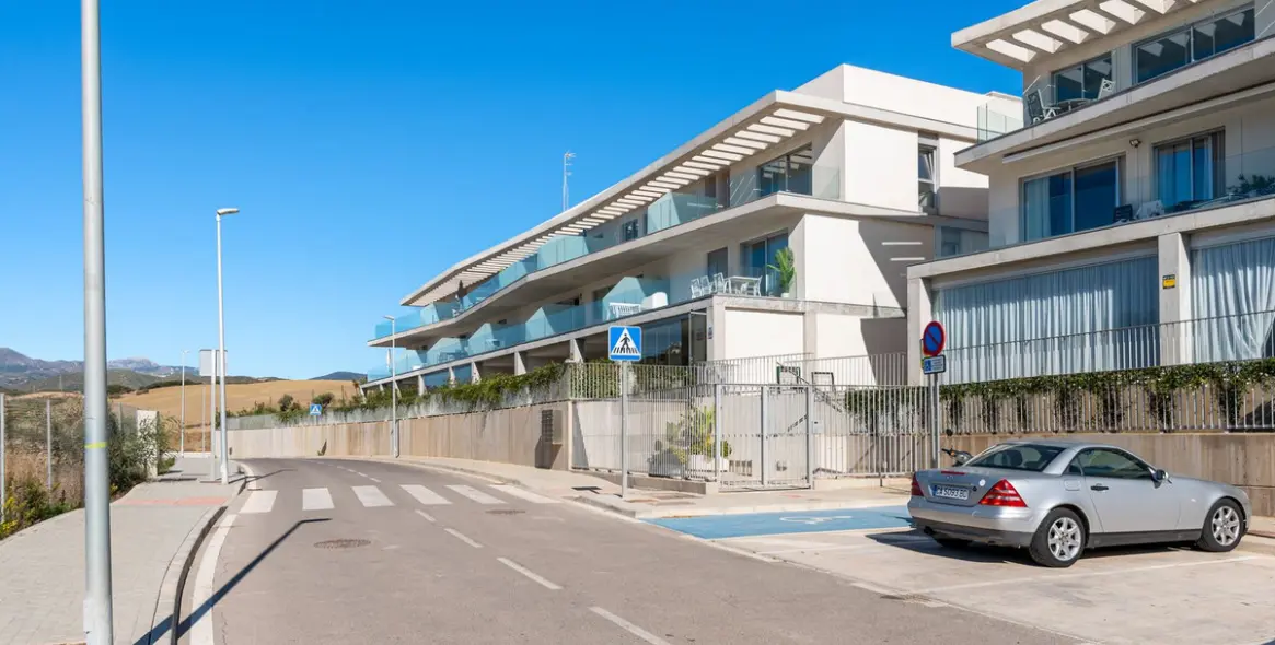 Long-term rent of penthouse duplex in Estepona 1