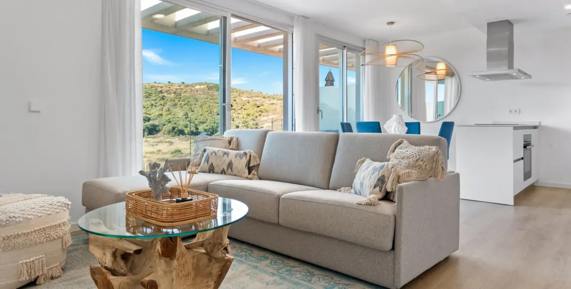 Long-term rent of penthouse duplex in Estepona 2