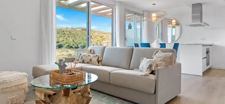 Long-term rent of penthouse duplex in Estepona 1