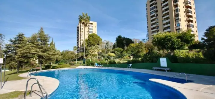 Sale of middle floor apartment in Aloha 0