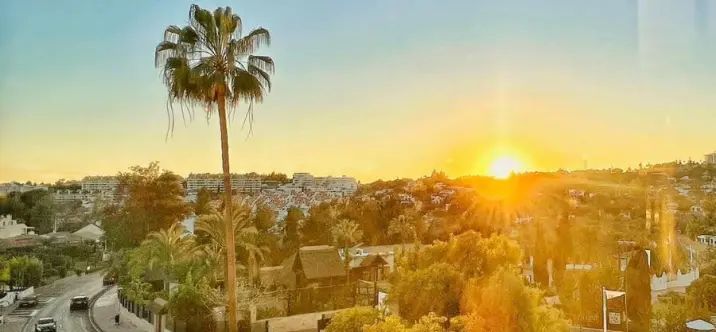 Sale of middle floor apartment in Aloha 1