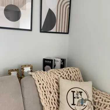 Sale of middle floor apartment in Aloha