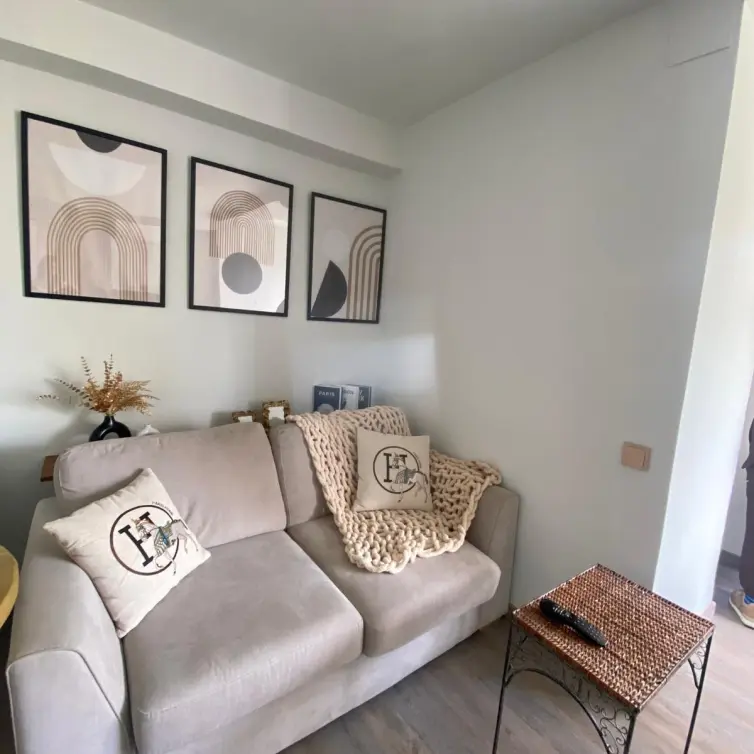 Sale of middle floor apartment in Aloha