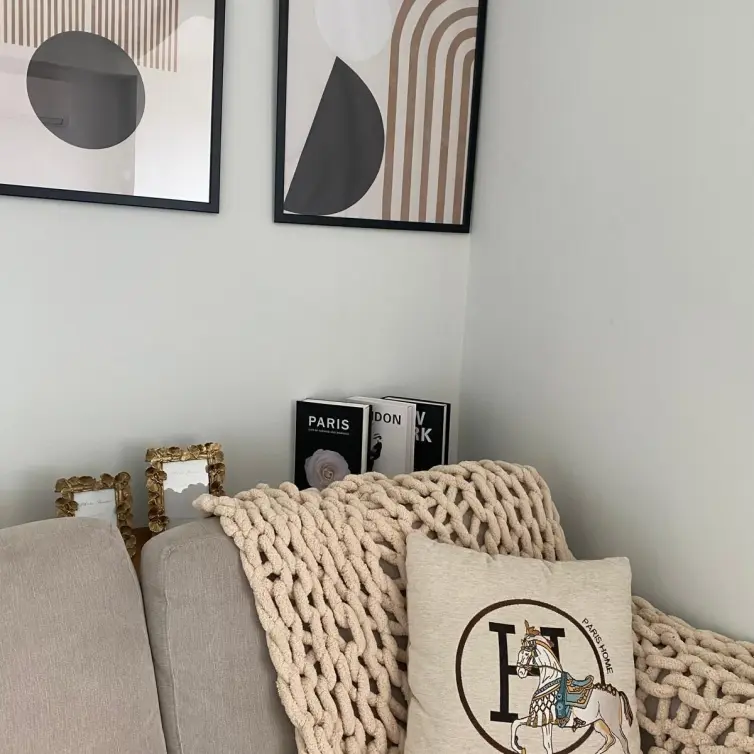 Sale of middle floor apartment in Aloha