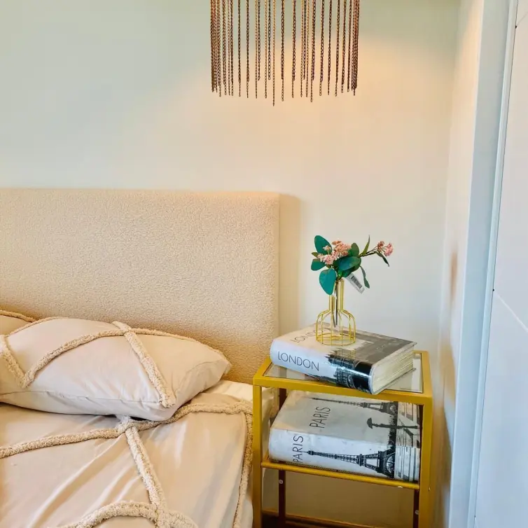 Sale of middle floor apartment in Aloha