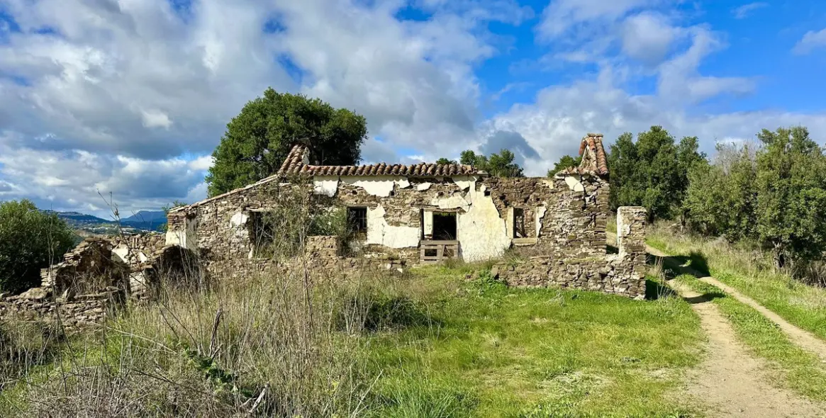 Продажа  жилого участка в La Cala 8