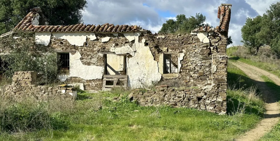 Продажа  жилого участка в La Cala 10