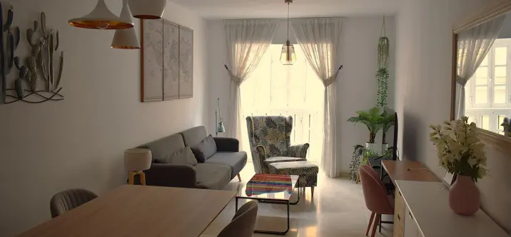 Продажа апартаментов на среднем этаже в Málaga Centro 0