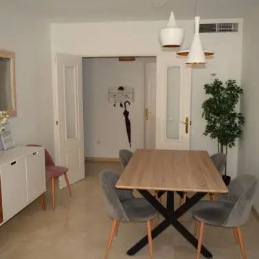 Продажа апартаментов на среднем этаже в Málaga Centro