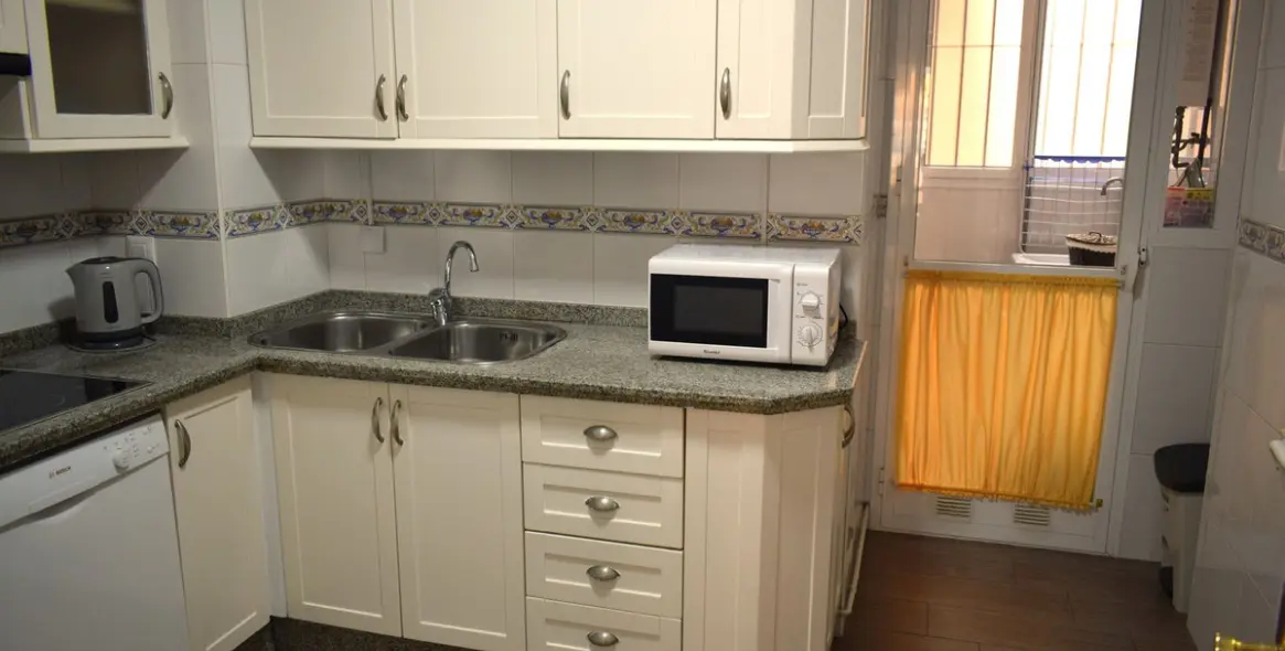 Продажа апартаментов на среднем этаже в Málaga Centro 9